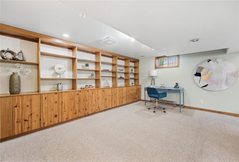 412 Cambridge, 2 Bedroom Bedrooms, 10 Room Rooms,2 BathroomBathrooms,Residential,For Sale,Cambridge,0