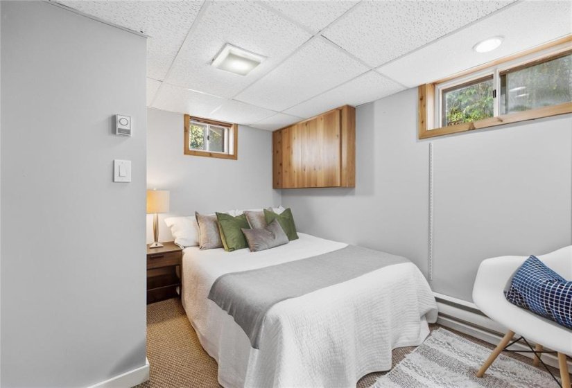 412 Cambridge, 2 Bedroom Bedrooms, 10 Room Rooms,2 BathroomBathrooms,Residential,For Sale,Cambridge,0