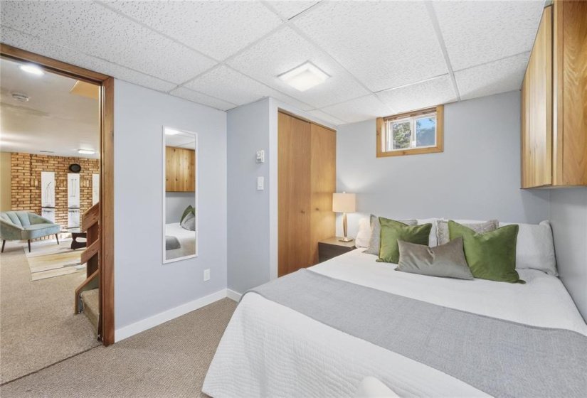 412 Cambridge, 2 Bedroom Bedrooms, 10 Room Rooms,2 BathroomBathrooms,Residential,For Sale,Cambridge,0