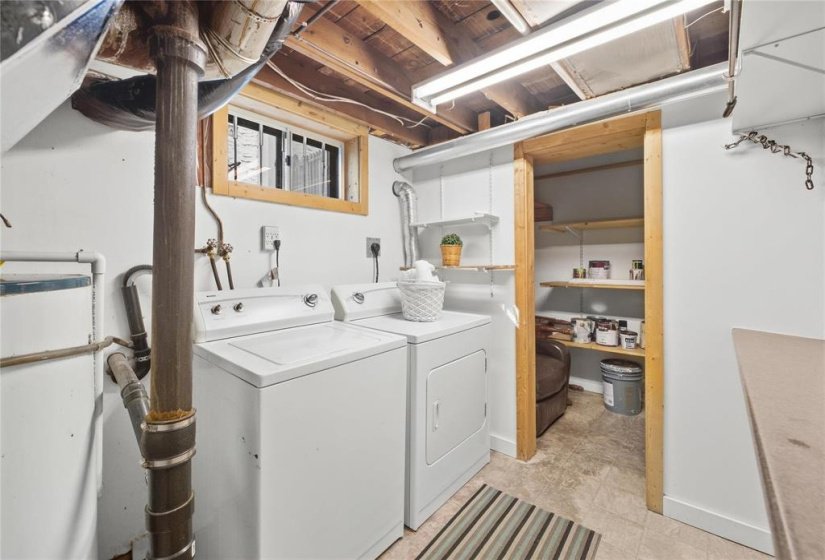 412 Cambridge, 2 Bedroom Bedrooms, 10 Room Rooms,2 BathroomBathrooms,Residential,For Sale,Cambridge,0