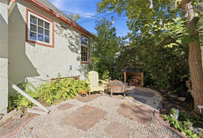 412 Cambridge, 2 Bedroom Bedrooms, 10 Room Rooms,2 BathroomBathrooms,Residential,For Sale,Cambridge,0