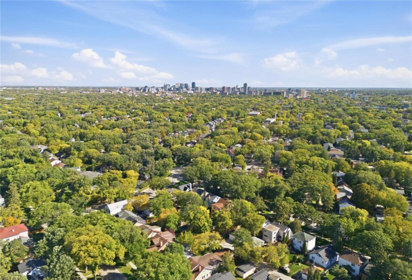 412 Cambridge, 2 Bedroom Bedrooms, 10 Room Rooms,2 BathroomBathrooms,Residential,For Sale,Cambridge,0