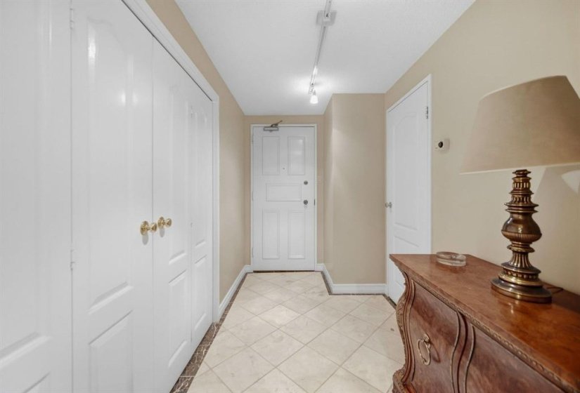 200 Tuxedo, 1 Bedroom Bedrooms, 8 Room Rooms,2 BathroomBathrooms,Condominium,For Sale,Tuxedo,0