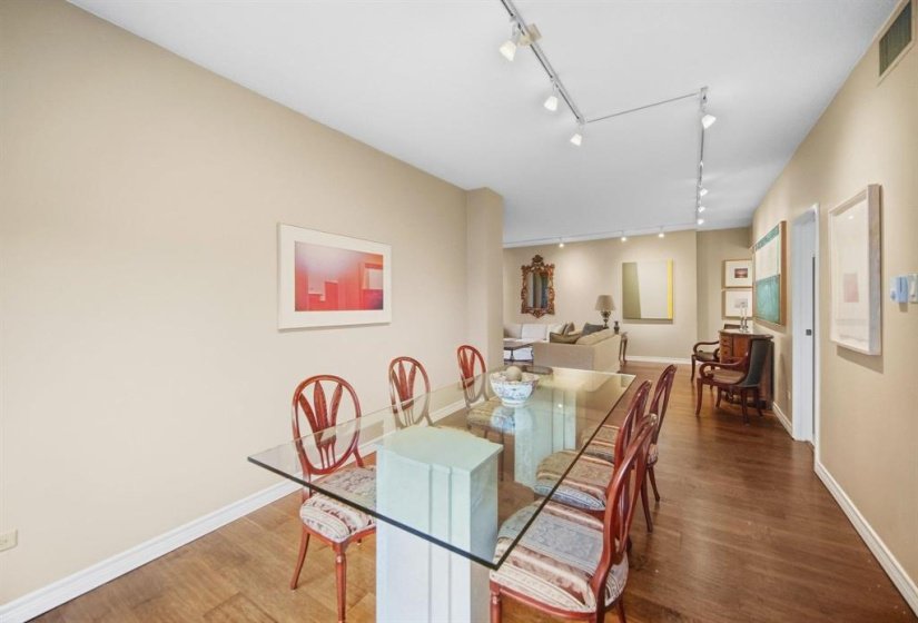 200 Tuxedo, 1 Bedroom Bedrooms, 8 Room Rooms,2 BathroomBathrooms,Condominium,For Sale,Tuxedo,0