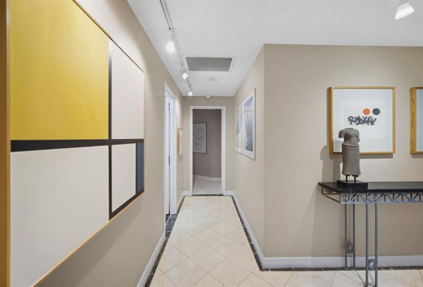 200 Tuxedo, 1 Bedroom Bedrooms, 8 Room Rooms,2 BathroomBathrooms,Condominium,For Sale,Tuxedo,0