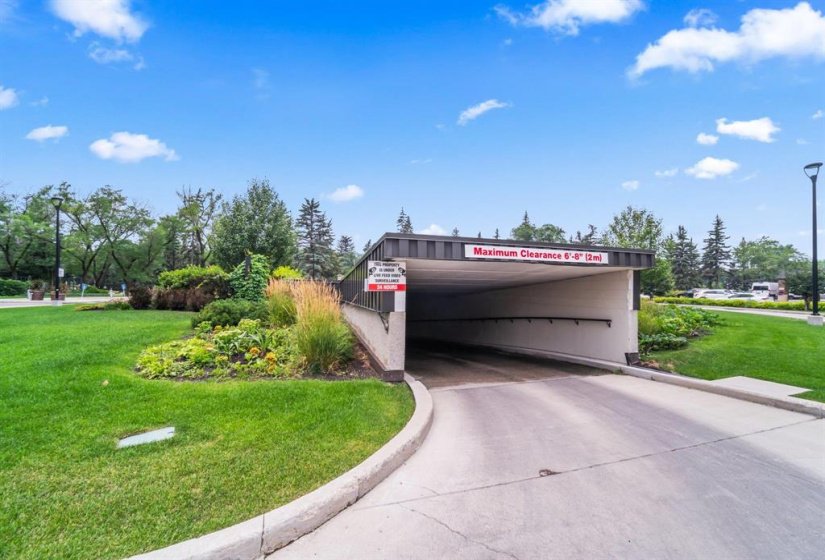 200 Tuxedo, 1 Bedroom Bedrooms, 8 Room Rooms,2 BathroomBathrooms,Condominium,For Sale,Tuxedo,0