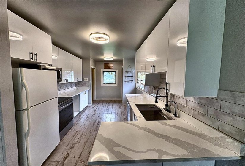 81121 ROAD 32E, 3 Bedroom Bedrooms, 9 Room Rooms,1 BathroomBathrooms,Residential,For Sale,ROAD 32E,0