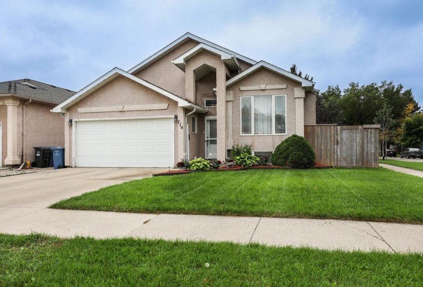 714 Beecher, 4 Bedroom Bedrooms, 13 Room Rooms,3 BathroomBathrooms,Residential,For Sale,Beecher,0