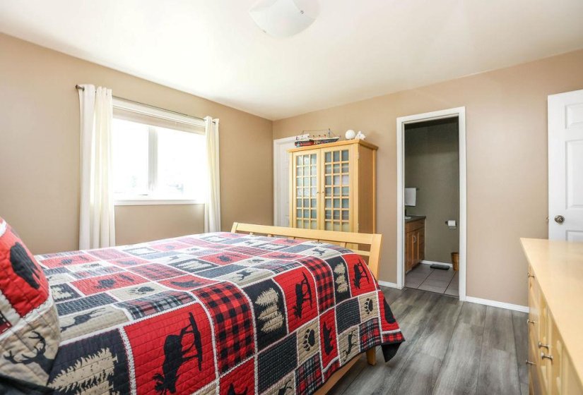714 Beecher, 4 Bedroom Bedrooms, 13 Room Rooms,3 BathroomBathrooms,Residential,For Sale,Beecher,0