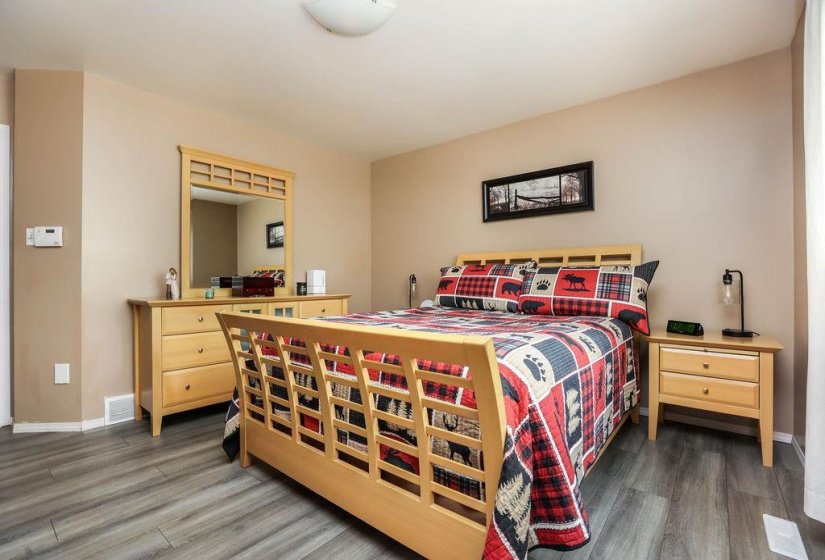 714 Beecher, 4 Bedroom Bedrooms, 13 Room Rooms,3 BathroomBathrooms,Residential,For Sale,Beecher,0