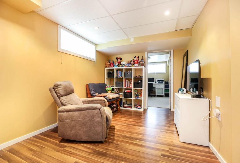 714 Beecher, 4 Bedroom Bedrooms, 13 Room Rooms,3 BathroomBathrooms,Residential,For Sale,Beecher,0