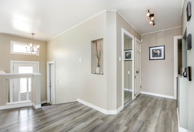 714 Beecher, 4 Bedroom Bedrooms, 13 Room Rooms,3 BathroomBathrooms,Residential,For Sale,Beecher,0