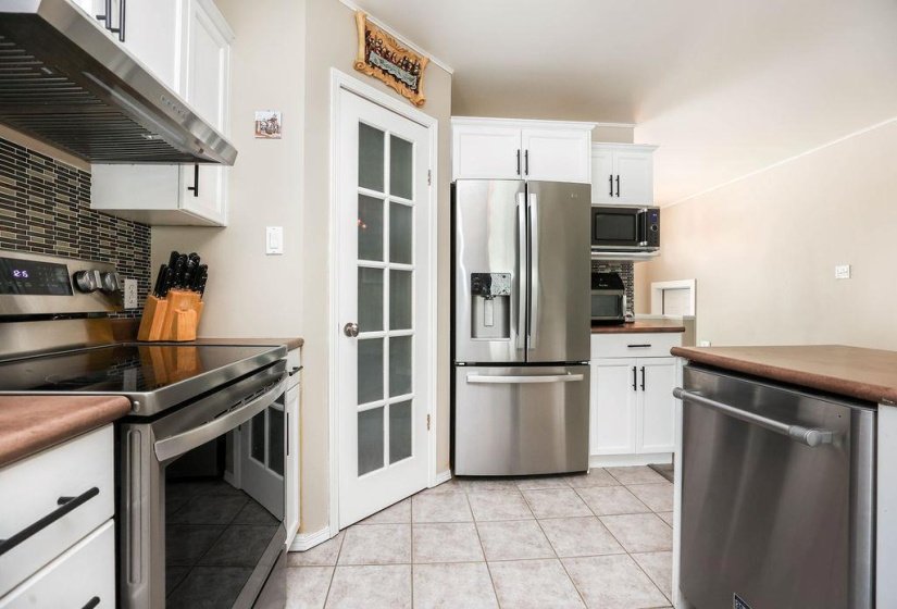 714 Beecher, 4 Bedroom Bedrooms, 13 Room Rooms,3 BathroomBathrooms,Residential,For Sale,Beecher,0