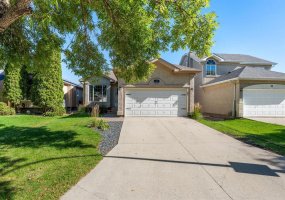 94 Branson, 4 Bedroom Bedrooms, 11 Room Rooms,2 BathroomBathrooms,Residential,For Sale,Branson,0 94 Branson, 4 Bedroom Bedrooms, 11 Room Rooms,2 BathroomBathrooms,Residential,For Sale,Branson,0