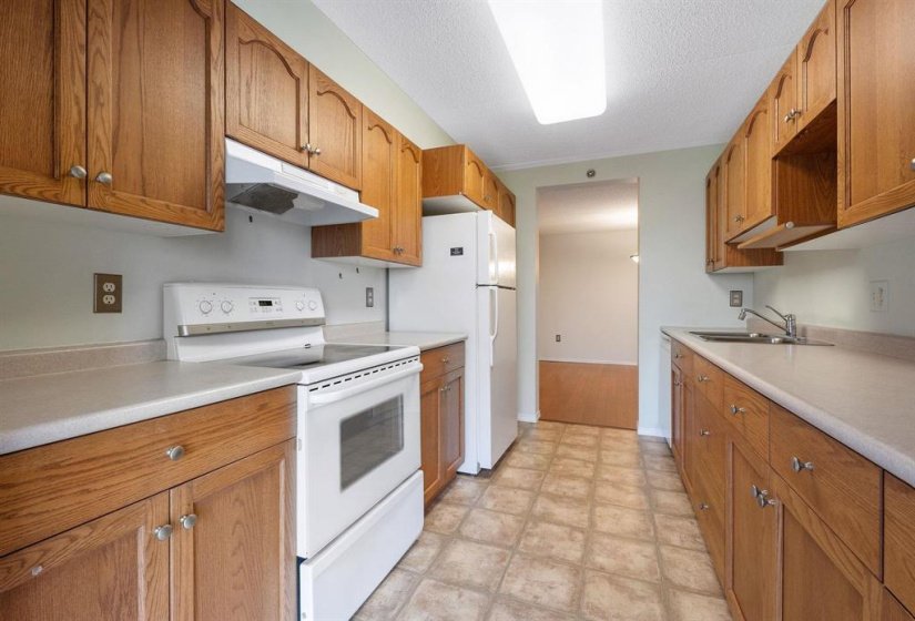 500 Tache, 2 Bedroom Bedrooms, 9 Room Rooms,2 BathroomBathrooms,Condominium,For Sale,Tache,0