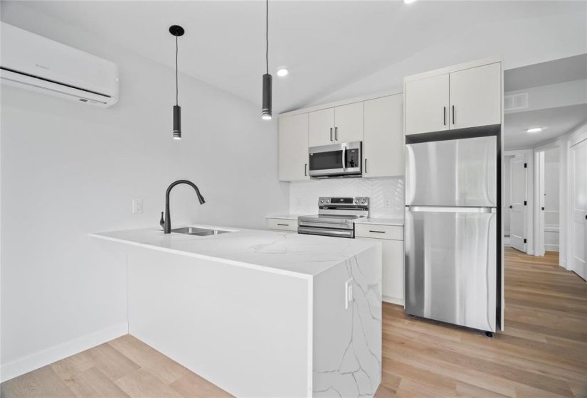 396 Union, 5 Bedroom Bedrooms, 15 Room Rooms,3 BathroomBathrooms,Residential,For Sale,Union,0