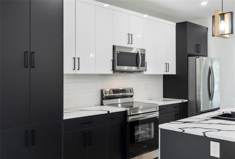 396 Union, 5 Bedroom Bedrooms, 15 Room Rooms,3 BathroomBathrooms,Residential,For Sale,Union,0