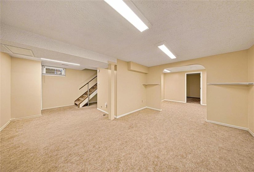 66 Meighen, 3 Bedroom Bedrooms, 12 Room Rooms,1 BathroomBathrooms,Residential,For Sale,Meighen,0