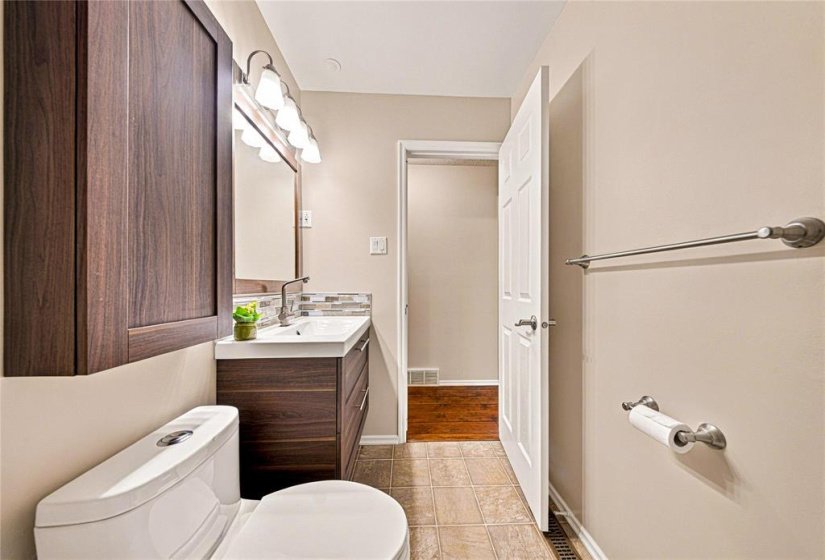 66 Meighen, 3 Bedroom Bedrooms, 12 Room Rooms,1 BathroomBathrooms,Residential,For Sale,Meighen,0