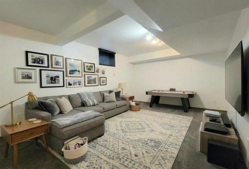 27 Olford, 3 Bedroom Bedrooms, 14 Room Rooms,2 BathroomBathrooms,Residential,For Sale,Olford,0