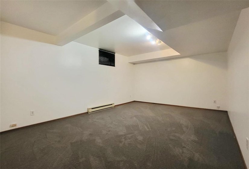 27 Olford, 3 Bedroom Bedrooms, 14 Room Rooms,2 BathroomBathrooms,Residential,For Sale,Olford,0
