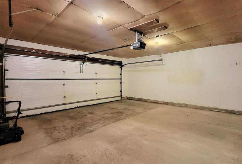 27 Olford, 3 Bedroom Bedrooms, 14 Room Rooms,2 BathroomBathrooms,Residential,For Sale,Olford,0