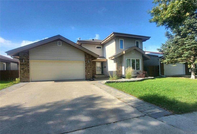 27 Olford, 3 Bedroom Bedrooms, 14 Room Rooms,2 BathroomBathrooms,Residential,For Sale,Olford,0