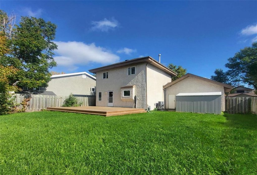 27 Olford, 3 Bedroom Bedrooms, 14 Room Rooms,2 BathroomBathrooms,Residential,For Sale,Olford,0