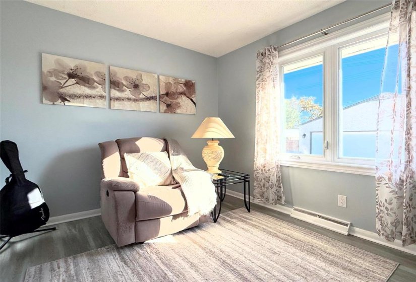 93 Crestwood, 4 Bedroom Bedrooms, 9 Room Rooms,2 BathroomBathrooms,Residential,For Sale,Crestwood,0