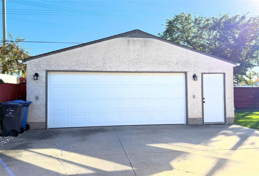 93 Crestwood, 4 Bedroom Bedrooms, 9 Room Rooms,2 BathroomBathrooms,Residential,For Sale,Crestwood,0