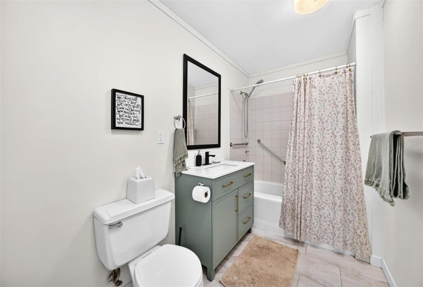 100 Kings, 3 Bedroom Bedrooms, 11 Room Rooms,1 BathroomBathrooms,Residential,For Sale,Kings,0