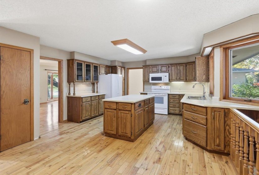 66 Stoneham, 3 Bedroom Bedrooms, 10 Room Rooms,2 BathroomBathrooms,Residential,For Sale,Stoneham,0