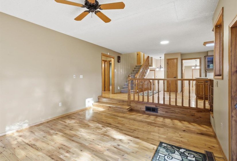 66 Stoneham, 3 Bedroom Bedrooms, 10 Room Rooms,2 BathroomBathrooms,Residential,For Sale,Stoneham,0