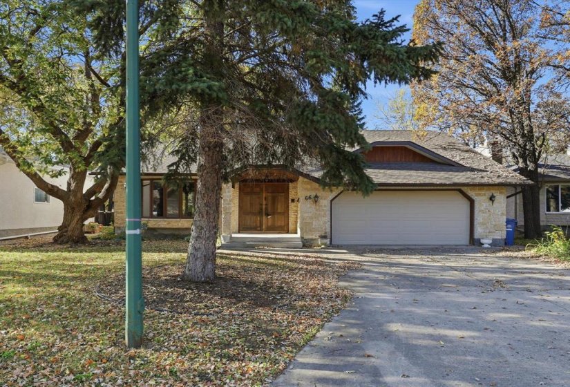 66 Stoneham, 3 Bedroom Bedrooms, 10 Room Rooms,2 BathroomBathrooms,Residential,For Sale,Stoneham,0