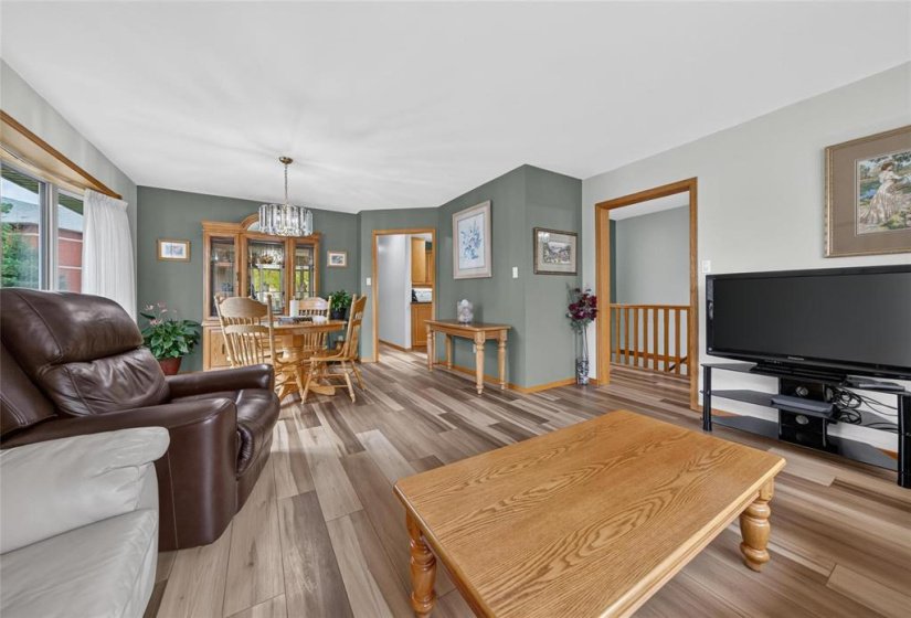 89 Goldthorpe, 3 Bedroom Bedrooms, 13 Room Rooms,3 BathroomBathrooms,Residential,For Sale,Goldthorpe,0