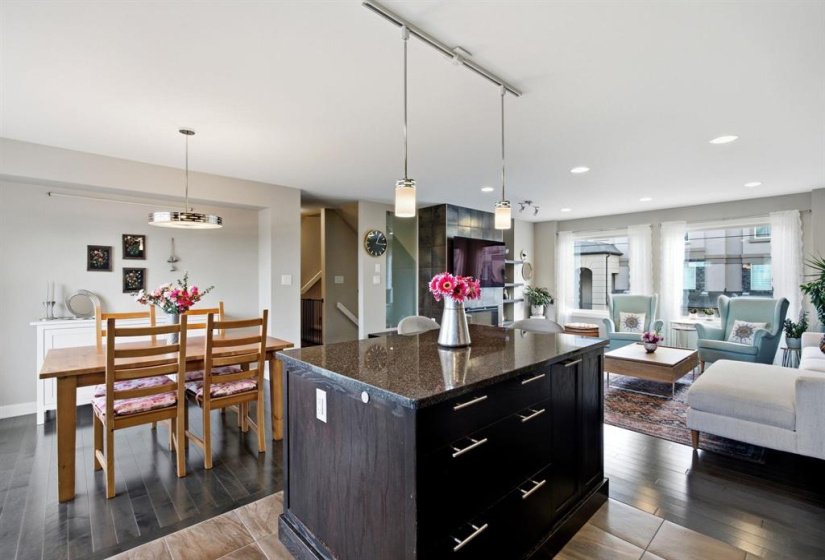 1290 Warde, 3 Bedroom Bedrooms, 10 Room Rooms,2 BathroomBathrooms,Condominium,For Sale,Warde,0