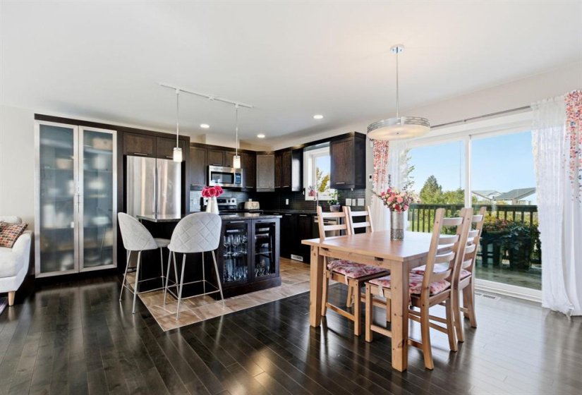 1290 Warde, 3 Bedroom Bedrooms, 10 Room Rooms,2 BathroomBathrooms,Condominium,For Sale,Warde,0