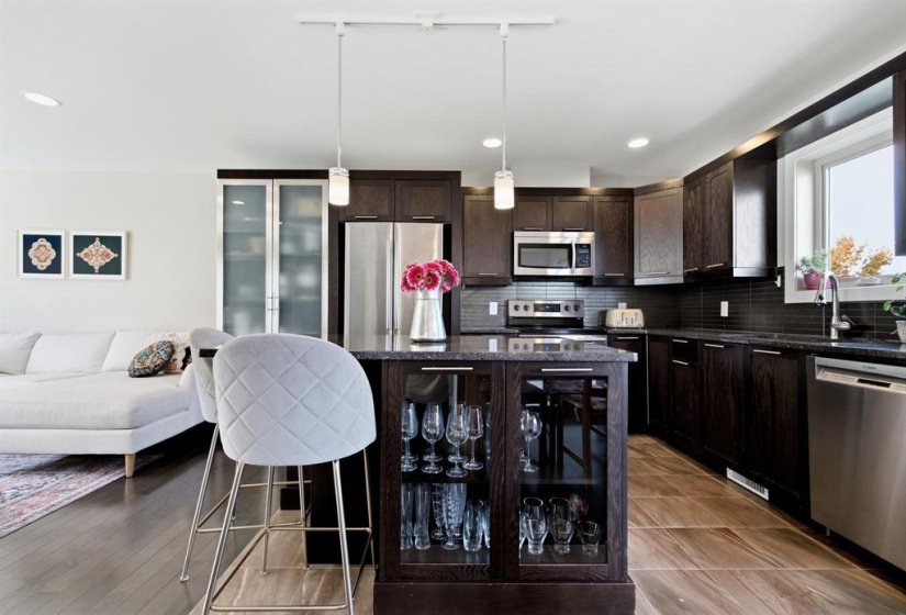 1290 Warde, 3 Bedroom Bedrooms, 10 Room Rooms,2 BathroomBathrooms,Condominium,For Sale,Warde,0