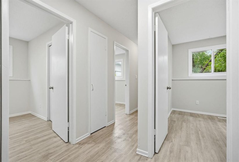 212 Lake Ridge, 4 Bedroom Bedrooms, 9 Room Rooms,2 BathroomBathrooms,Residential,For Sale,Lake Ridge,0