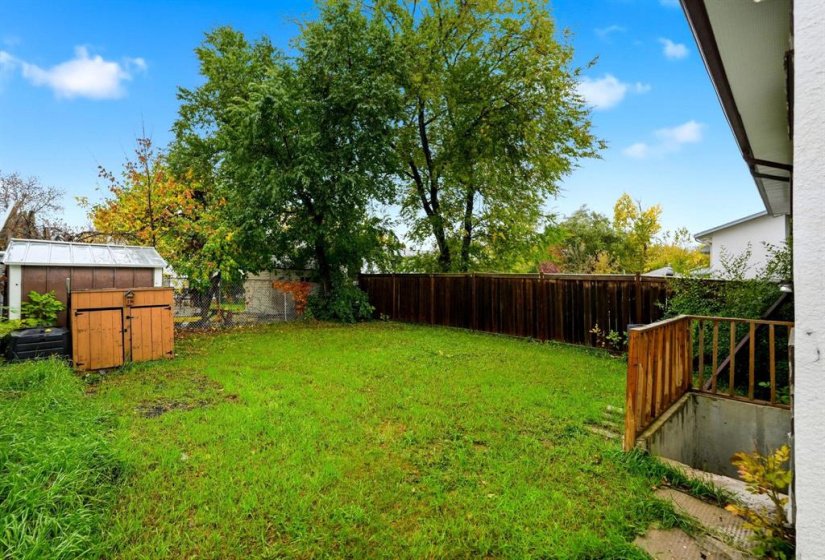 212 Lake Ridge, 4 Bedroom Bedrooms, 9 Room Rooms,2 BathroomBathrooms,Residential,For Sale,Lake Ridge,0