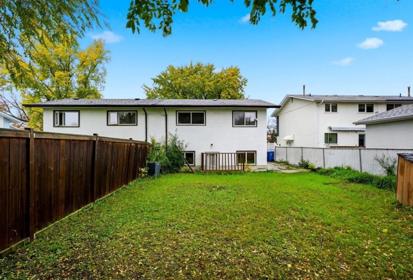 212 Lake Ridge, 4 Bedroom Bedrooms, 9 Room Rooms,2 BathroomBathrooms,Residential,For Sale,Lake Ridge,0