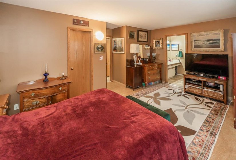 19 Breakwater, 3 Bedroom Bedrooms, 12 Room Rooms,3 BathroomBathrooms,Residential,For Sale,Breakwater,0
