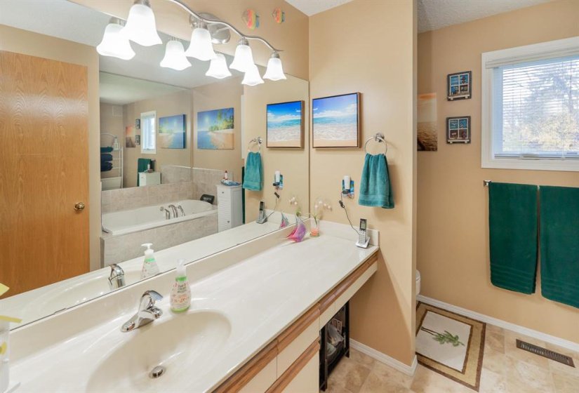 19 Breakwater, 3 Bedroom Bedrooms, 12 Room Rooms,3 BathroomBathrooms,Residential,For Sale,Breakwater,0