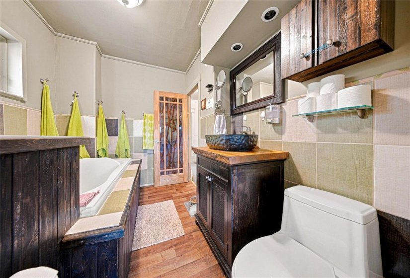 559 Sherburn, 3 Bedroom Bedrooms, 12 Room Rooms,2 BathroomBathrooms,Residential,For Sale,Sherburn,0