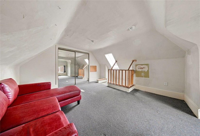 559 Sherburn, 3 Bedroom Bedrooms, 12 Room Rooms,2 BathroomBathrooms,Residential,For Sale,Sherburn,0