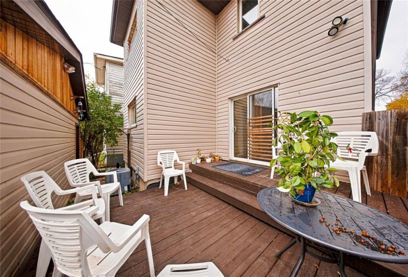 559 Sherburn, 3 Bedroom Bedrooms, 12 Room Rooms,2 BathroomBathrooms,Residential,For Sale,Sherburn,0