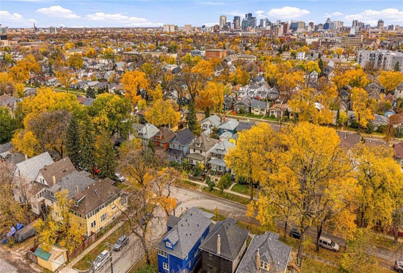 559 Sherburn, 3 Bedroom Bedrooms, 12 Room Rooms,2 BathroomBathrooms,Residential,For Sale,Sherburn,0