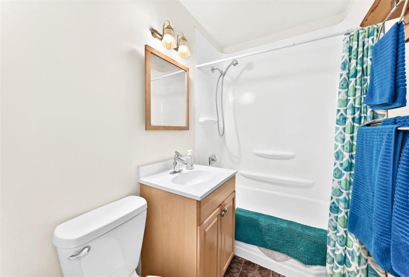 786 Clifton, 2 Bedroom Bedrooms, 6 Room Rooms,1 BathroomBathrooms,Residential,For Sale,Clifton,0