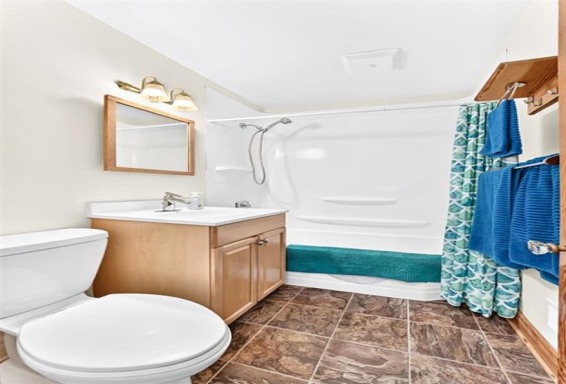 786 Clifton, 2 Bedroom Bedrooms, 6 Room Rooms,1 BathroomBathrooms,Residential,For Sale,Clifton,0