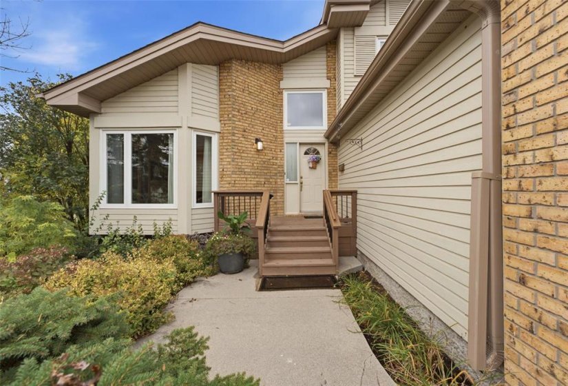 343 Kirkbridge, 3 Bedroom Bedrooms, 11 Room Rooms,2 BathroomBathrooms,Residential,For Sale,Kirkbridge,0